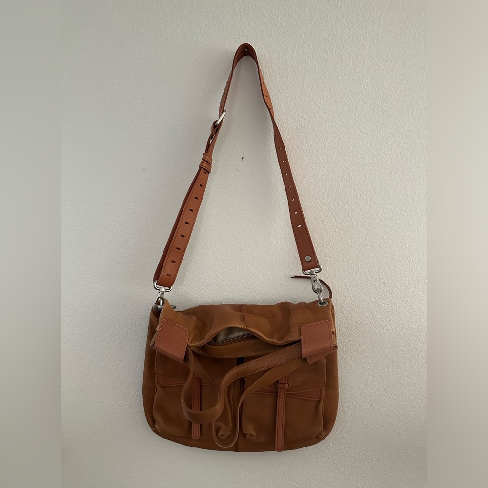 Christopher Kon Tan Leather foldover Crossbody
Satchel/Tote bag. NWOT. - Picture 4 of 14